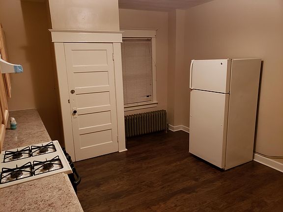 4th image of 18 Hewitt St #1