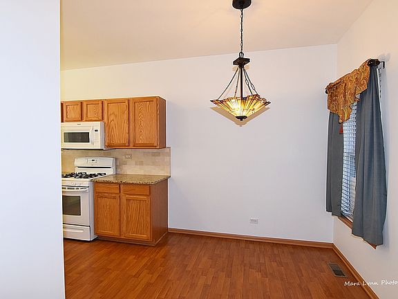 5th image of 2183 Vanderbilt Dr #2183