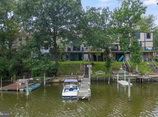 44 Helmsman Ct, Baltimore, MD 21221