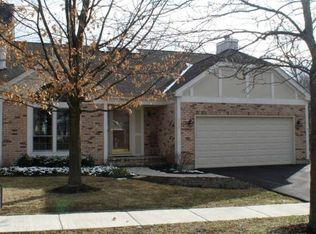 6040 Golfview Dr, Gurnee, IL