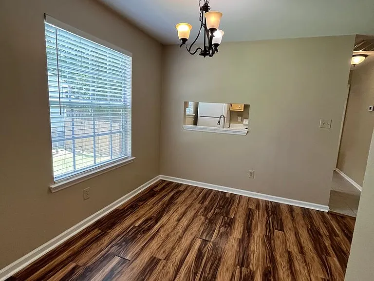 4013 Catawba St #A — Photo 7
