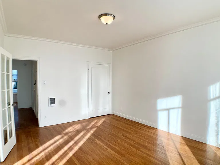 2760 Sutter St #304 — Photo 11