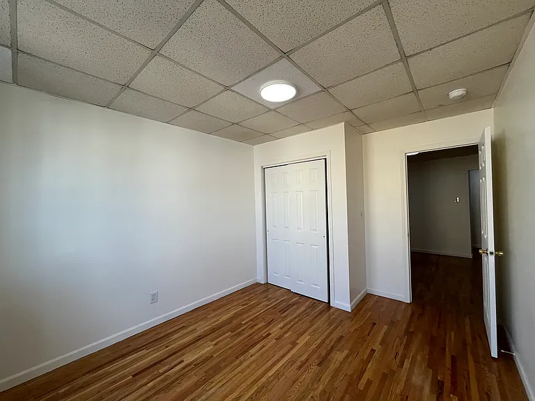 177 W 48th St #7 — Photo 8
