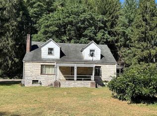 1985 Browns Run Rd, Littleton, WV 26581