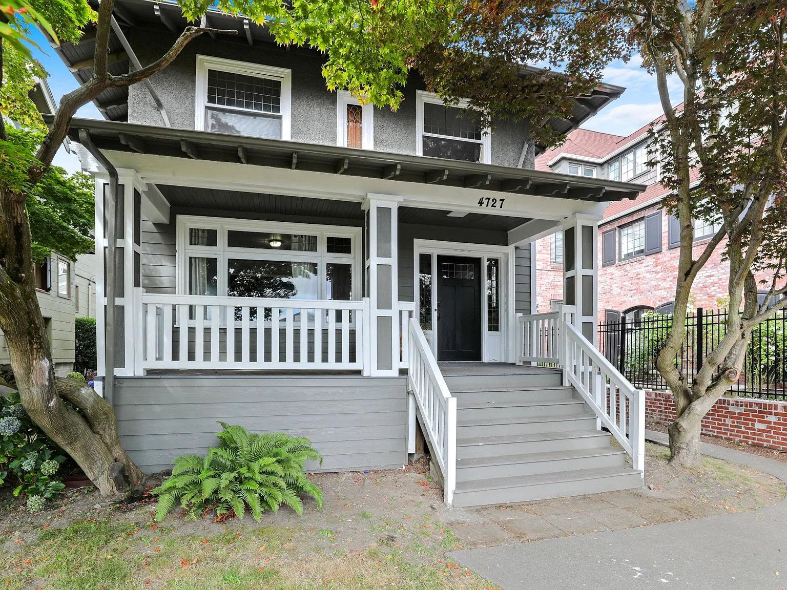 3 bed, 850 sqft, $3,575 — Photo 1