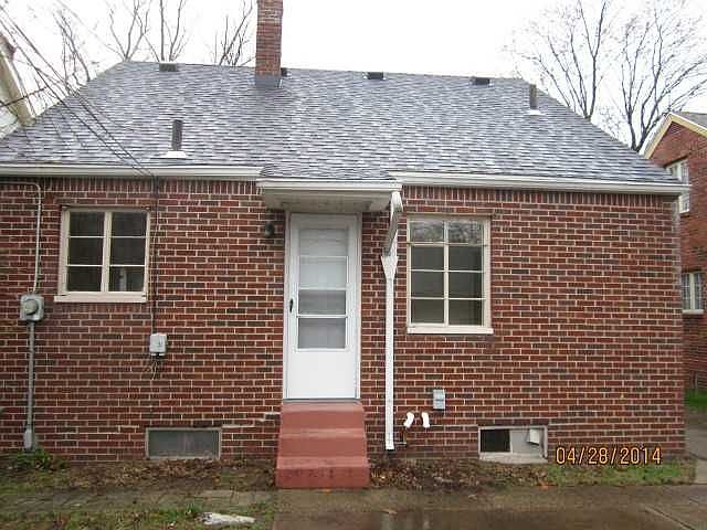 2nd image of 2911 Letchworth Pkwy
