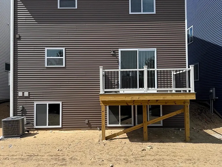 2320 Anchor Ave. — Photo 4