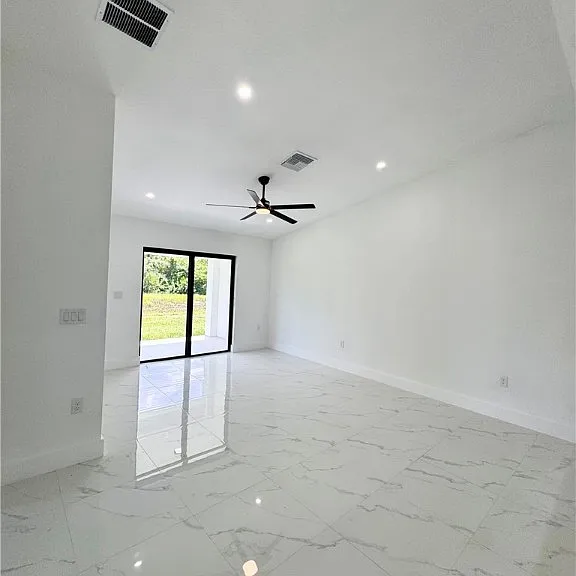 670 Chemstrand St E — Photo 11