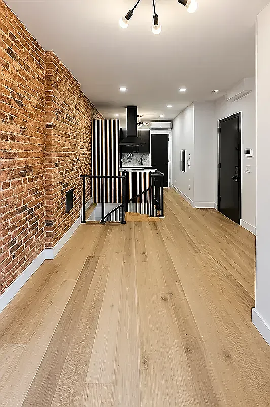 1578 De Kalb Avenue — Photo 4