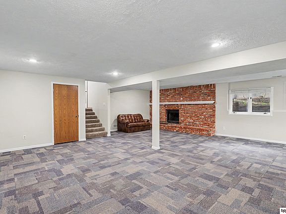 3rd image of 3121 Orwell St