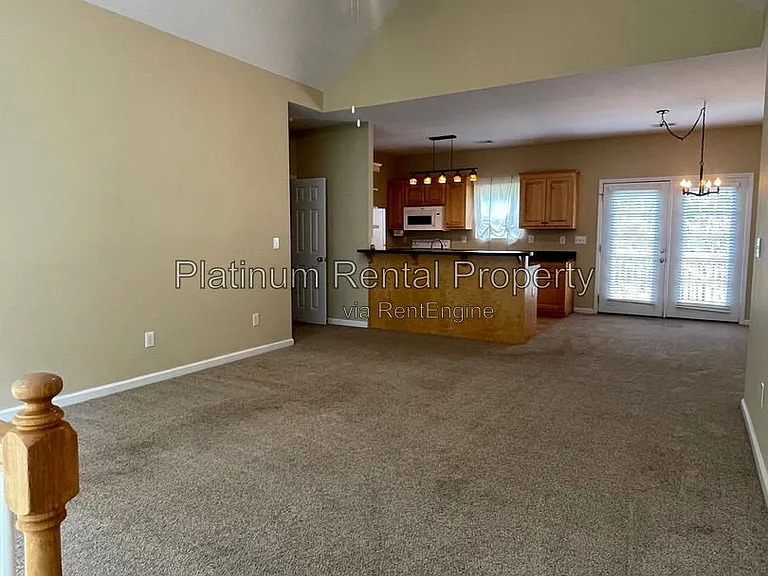 144 Pointe Cir — Photo 8