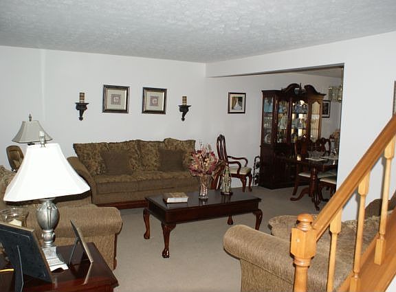 3rd image of 5083 Creekside Blvd