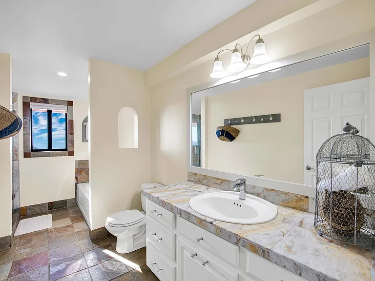 135 Loma Metisse Rd — Photo 18