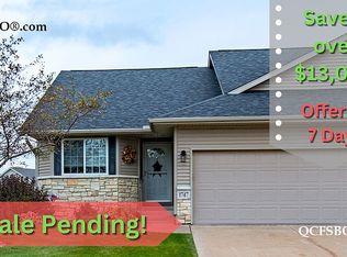 1747 E Lomar St, Eldridge, IA 52748