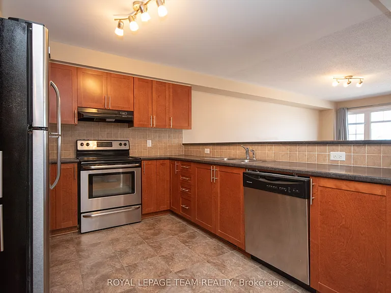 304 Citiplace Dr — Photo 8