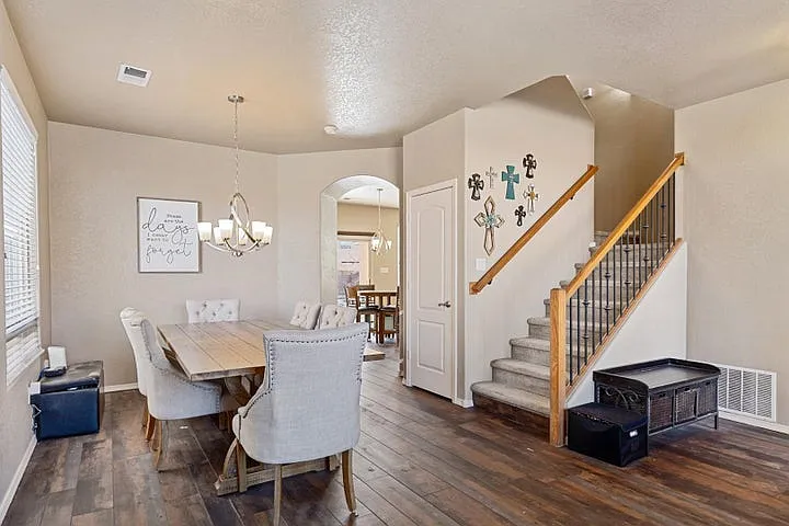 1383 Peppoli Loop SE — Photo 2