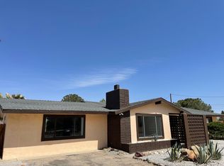 13987 Hopi Rd, Apple Valley, CA 92307