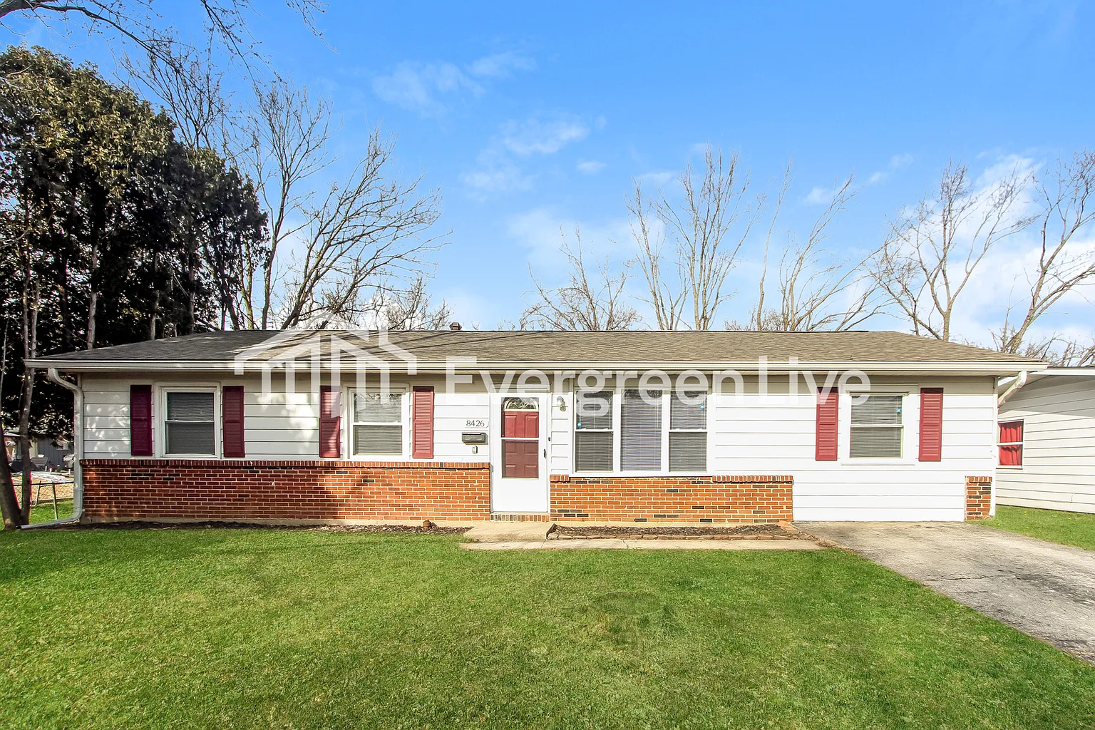 8426 Montery Rd photo 1