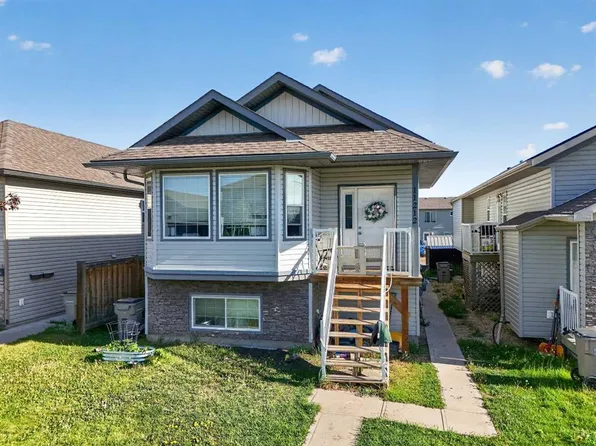 11212 A S 75a Ave, Grande Prairie, AB T8W 0G5