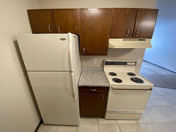 5th image of 2520 Fairoak Ave APT 201