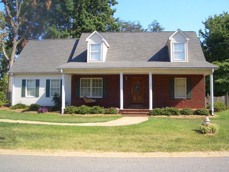 1st image of 206 Holly Dr #Dy