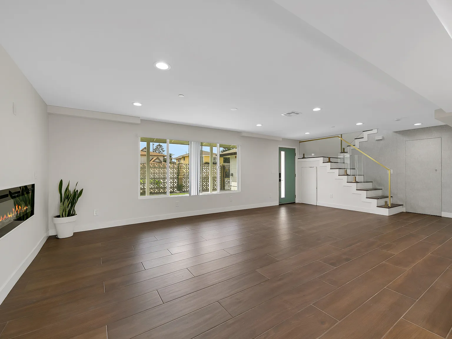 4 bed, 3.5 bath, 1820 sqft, $7,500 — Photo 3