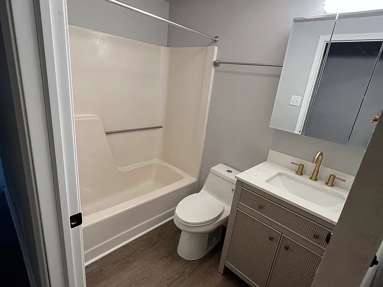 723 Ridge Ave #11 — Photo 2