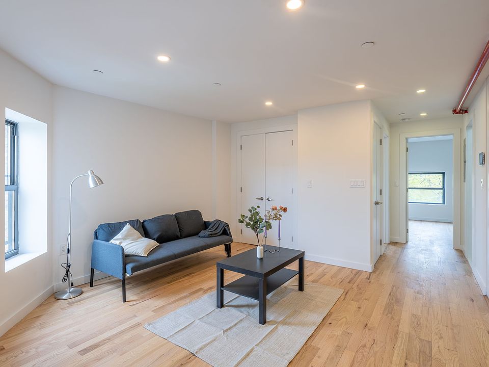 1st image of 185 Chauncey St APT 4