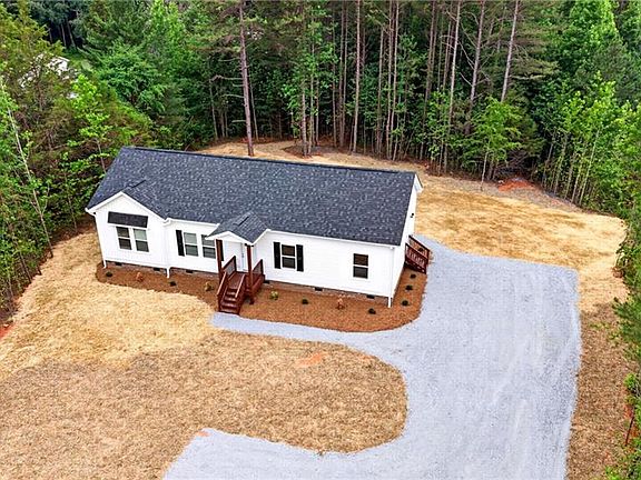 3rd image of 2591 Hopewell Friends Rd