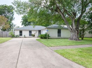 16406 La Avenida Dr, Houston, TX 77062