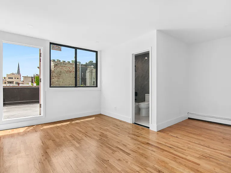 180 Huron St #4 — Photo 8