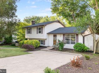 6119 Windward Dr, Burke, VA 22015