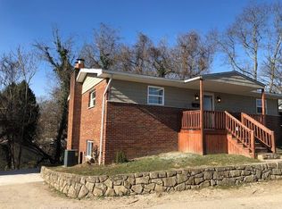 1011 Pine Rd, Charleston, WV 25314