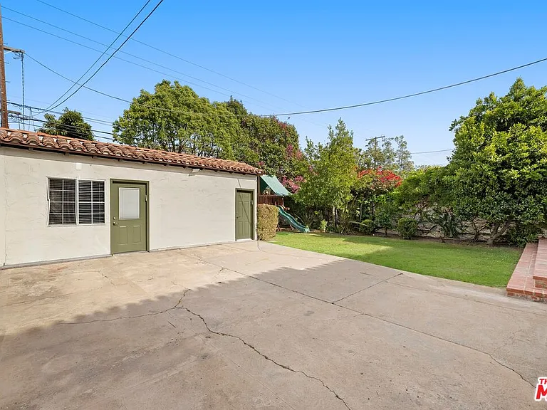 120 S Poinsettia Pl — Photo 22