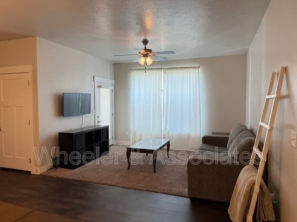 47 W Silver Springs Dr, Vineyard, UT 84059