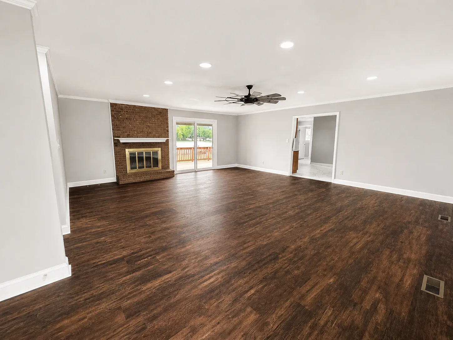 101 Bayview Circle - 1 — Photo 3