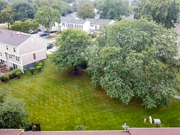 3rd image of 2141 Greystone Pl