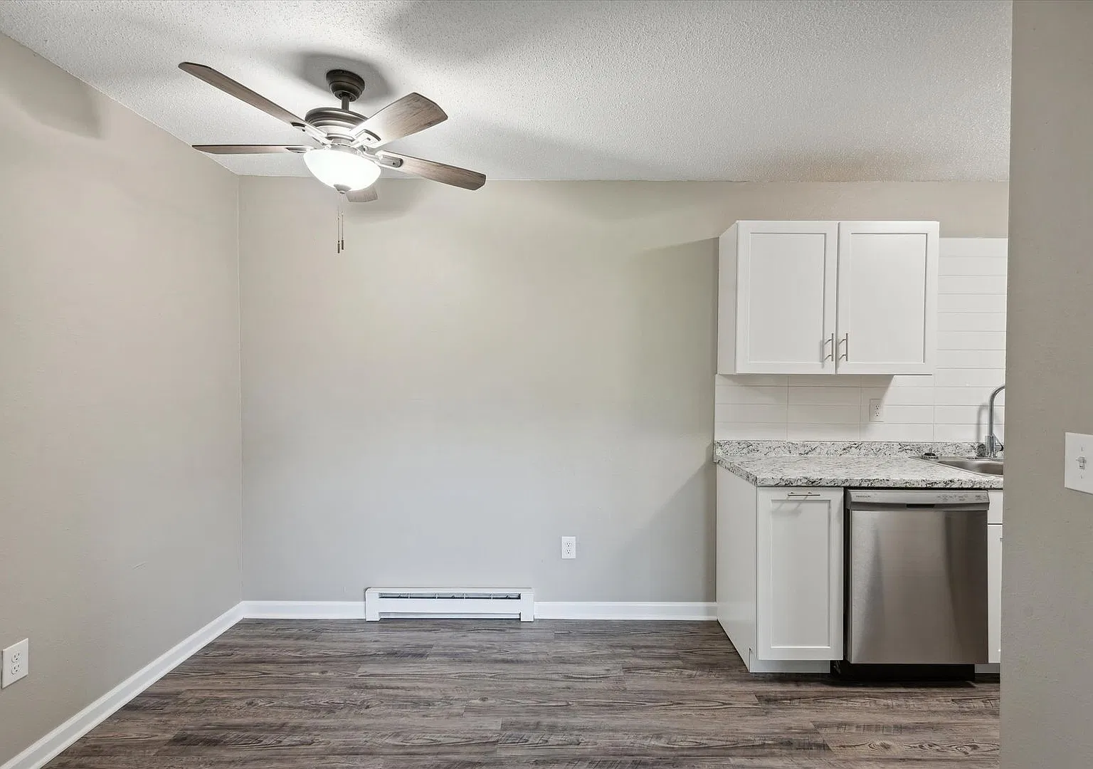 4101 Harvest Ln — Photo 4