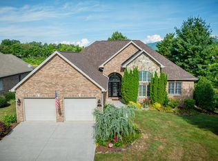 205 Chesterfield Dr, Johnson City, TN 37604