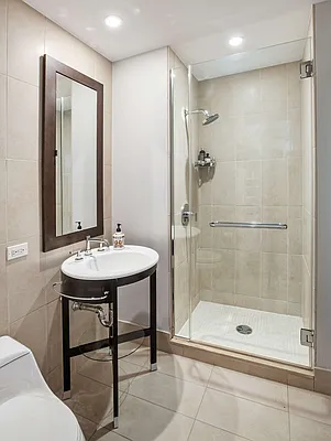 Sold by Isen & Company : Real Estate Advisors | media 20