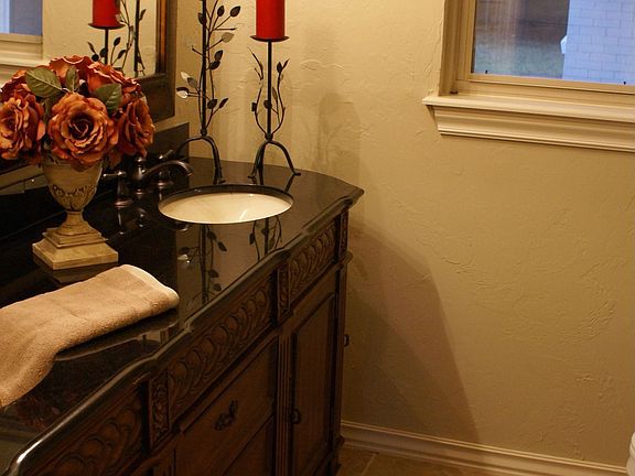 Master Bath - Vanity