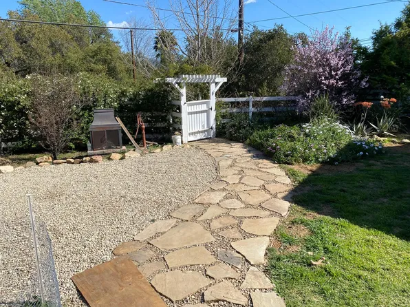 2061 Los Encinos Rd, Ojai, CA 93023