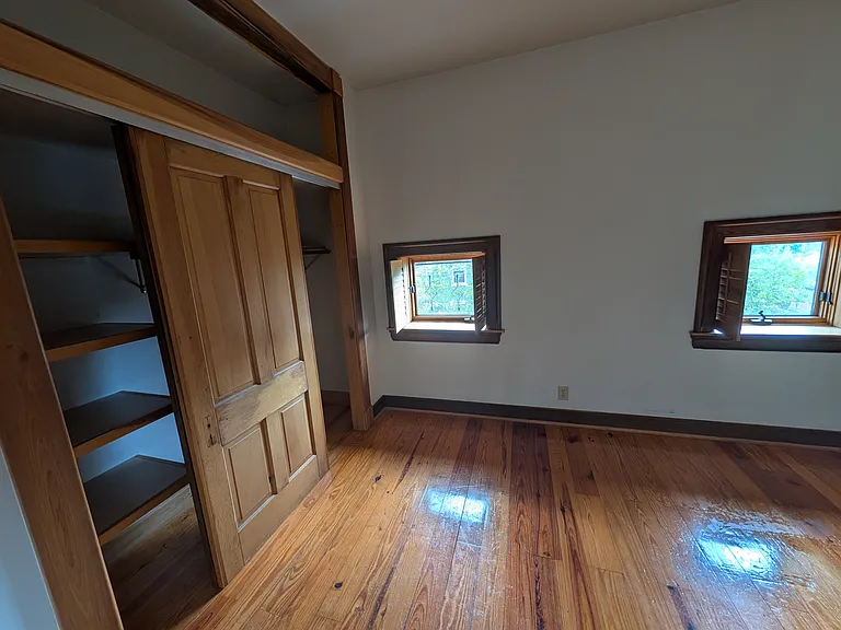 1639 Sycamore St #H — Photo 11