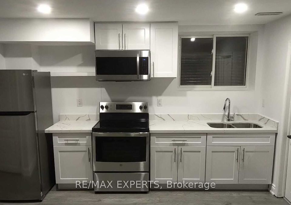 1st image of 117 Baffin Cres