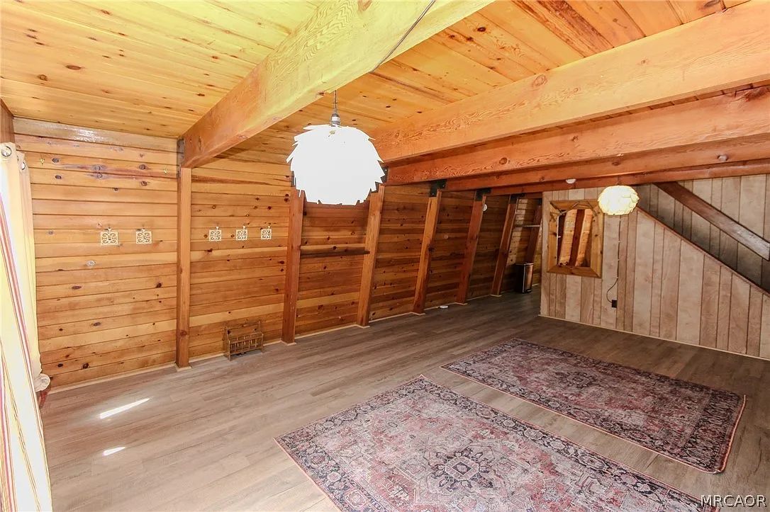 3 bed, 1.0 bath, 1152 sqft, $1,800 — Photo 3