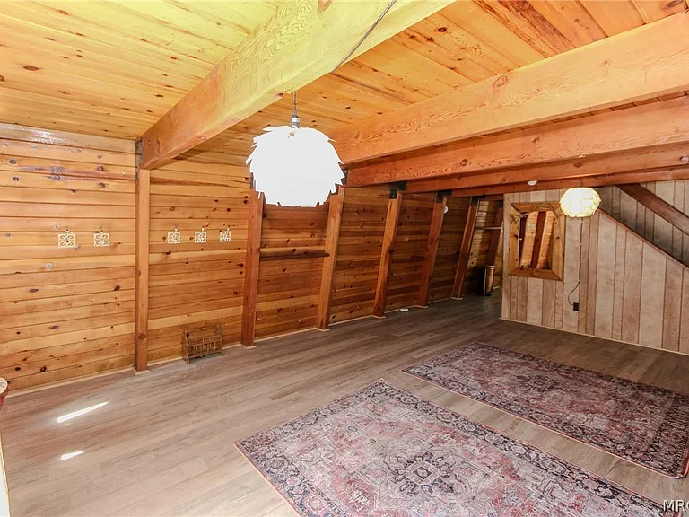409 W Sherwood Blvd — Photo 3