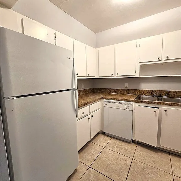 1830 Maravilla Ave #804 — Photo 9