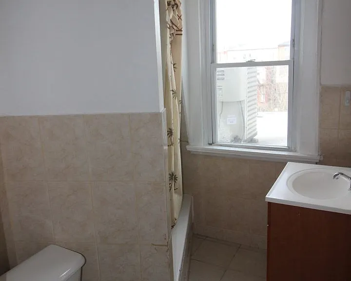 2516 N. Charles St. — Photo 14
