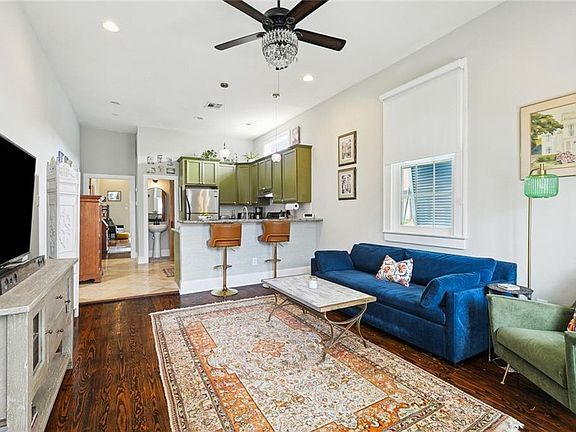 3rd image of 201 Millaudon St