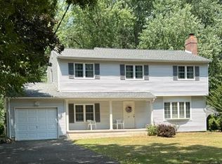 67 Brooktree Rd, East Windsor, NJ 08520